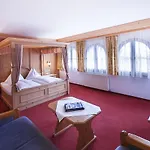 Alpines Gourmet Montanara Hotel 4*