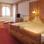 Alpines Gourmet Montanara Hotel 4*