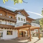 Hotel Alpines Gourmet Montanara Flachau