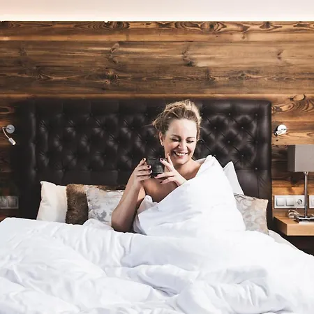 Alpines Gourmet Montanara Hotel 4*