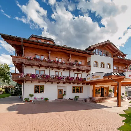Alpines Gourmet Montanara Hotel