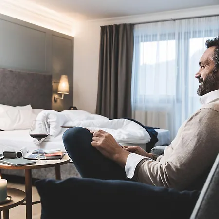 Hotel Alpines Gourmet Montanara 4*