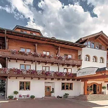 Alpines Gourmet Montanara Hotel 4*