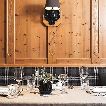 Alpines Gourmet Montanara ホテル