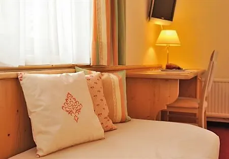 Alpines Gourmet Montanara Hotel 4*