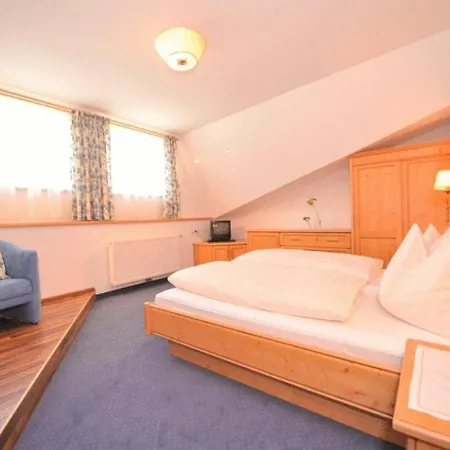 Hotel Alpines Gourmet Montanara 4*