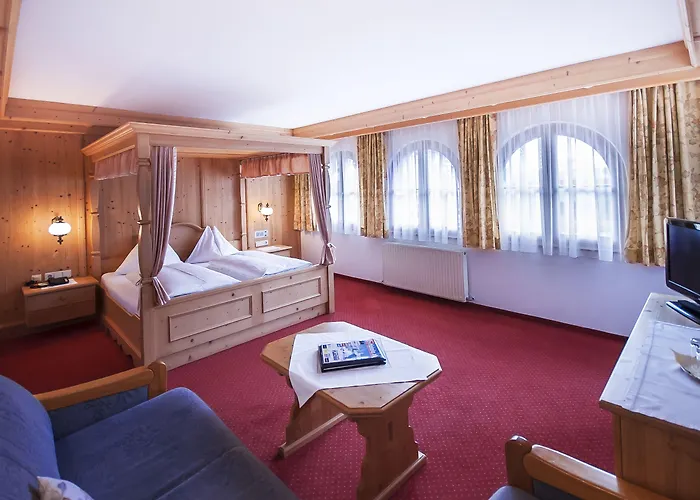 Alpines Gourmet Montanara Hotel 4*