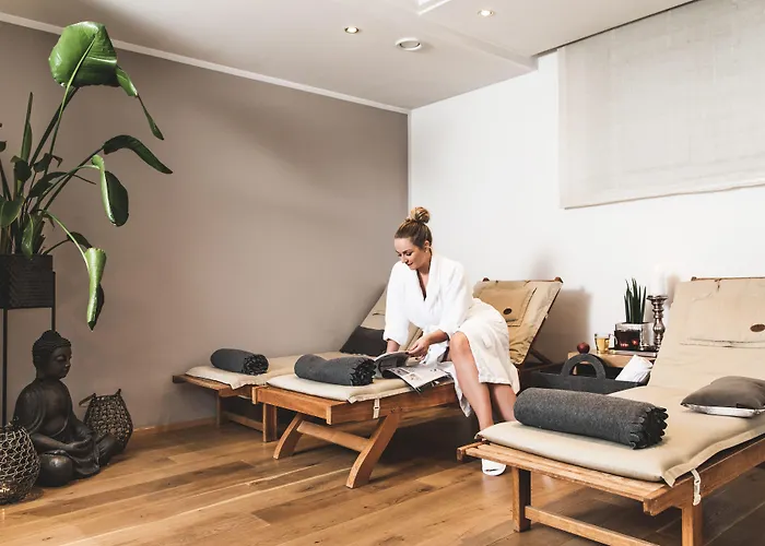 蒙特纳洛阿尔卑斯美食酒店 酒店 弗拉绍