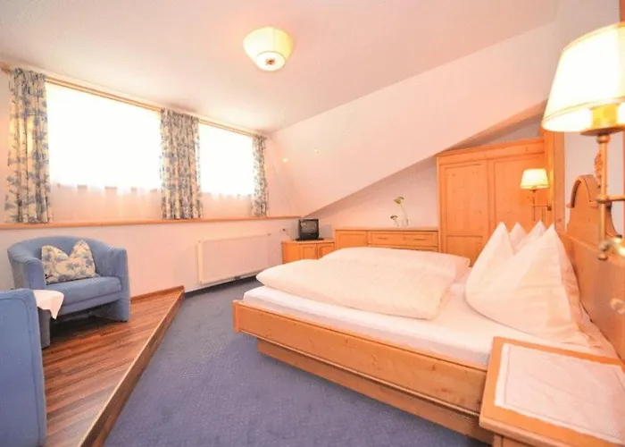 Hotel Alpines Gourmet Montanara 4*